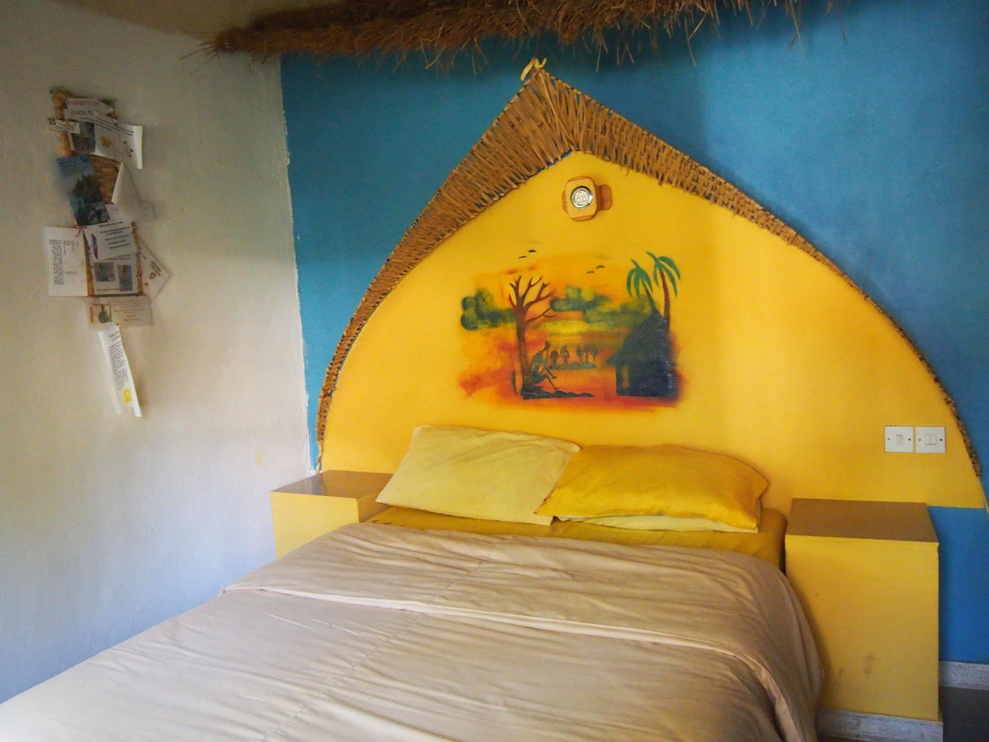 Footsteps Eco-Lodge Gunjur Exterior foto