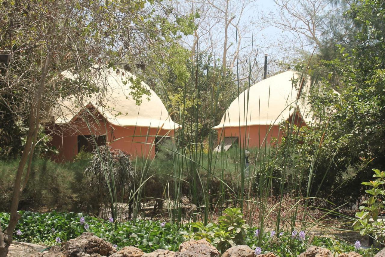 Footsteps Eco-Lodge Gunjur Exterior foto