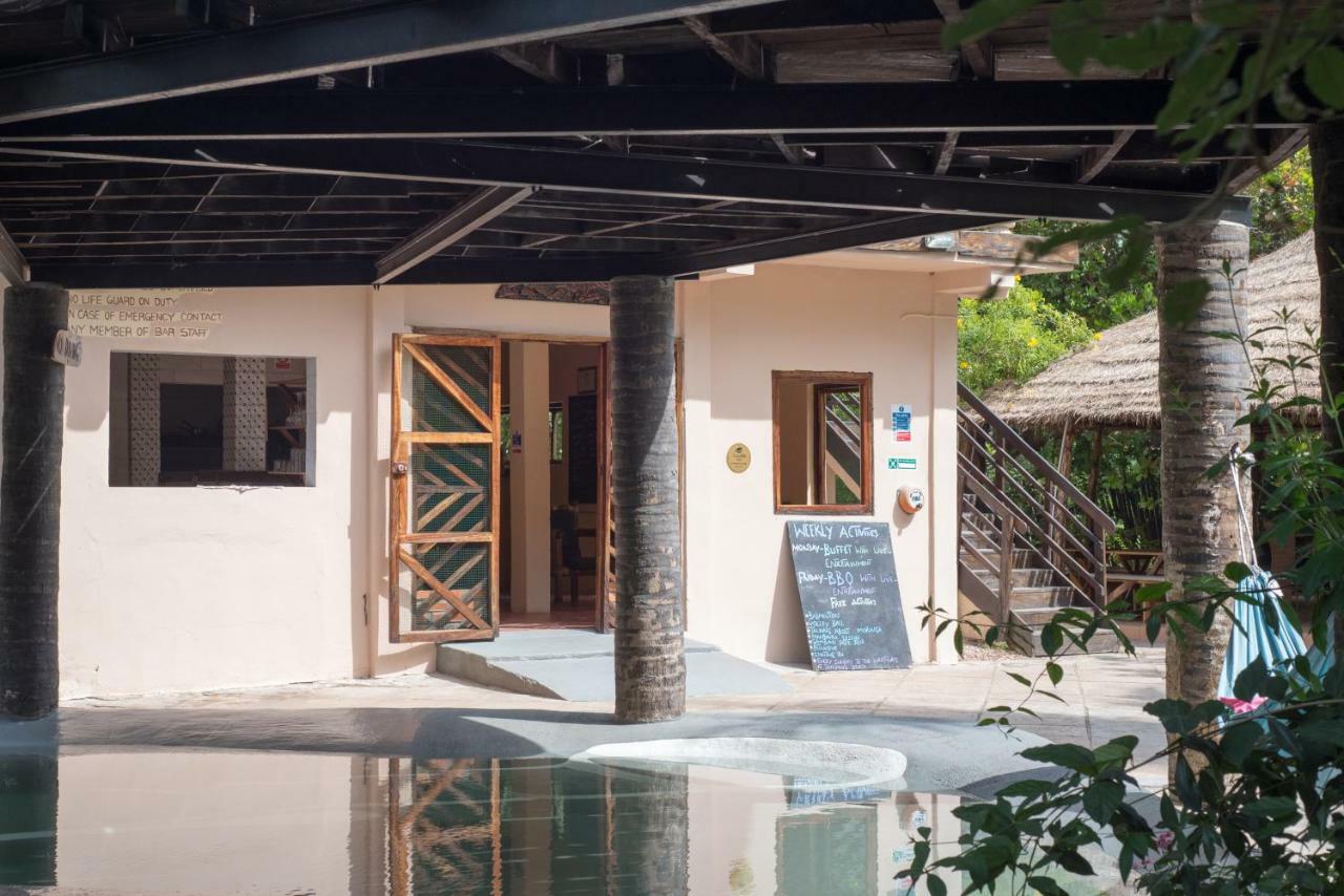 Footsteps Eco-Lodge Gunjur Exterior foto