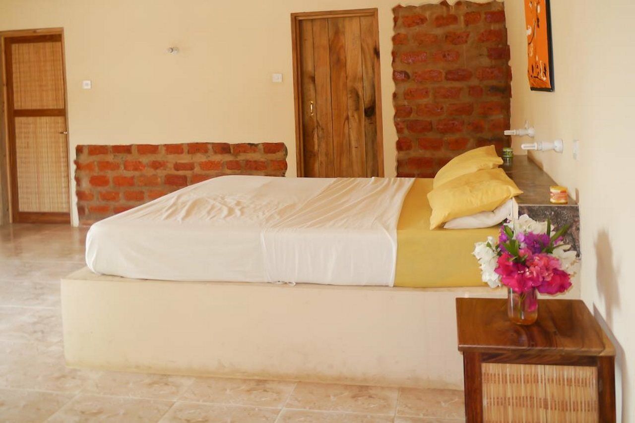 Footsteps Eco-Lodge Gunjur Exterior foto